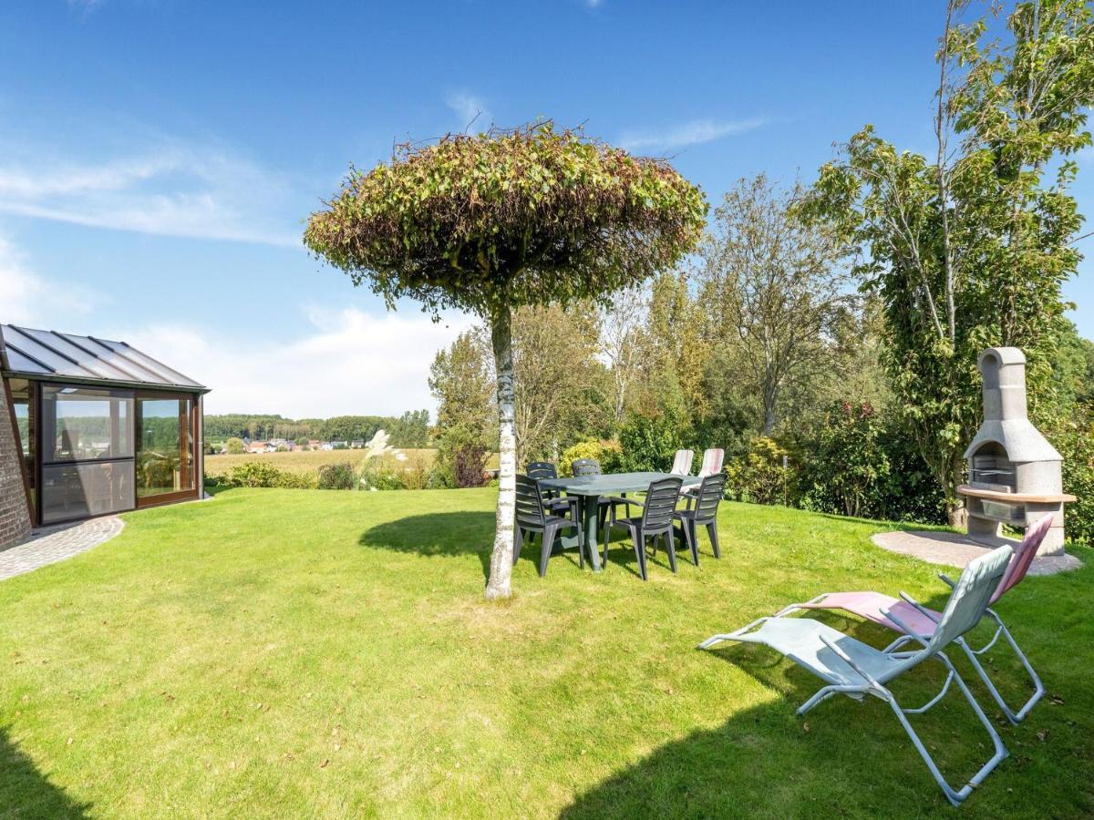 Stunning Holiday Home In Oombergen With Terrace And Garden Zottegem Exterior foto